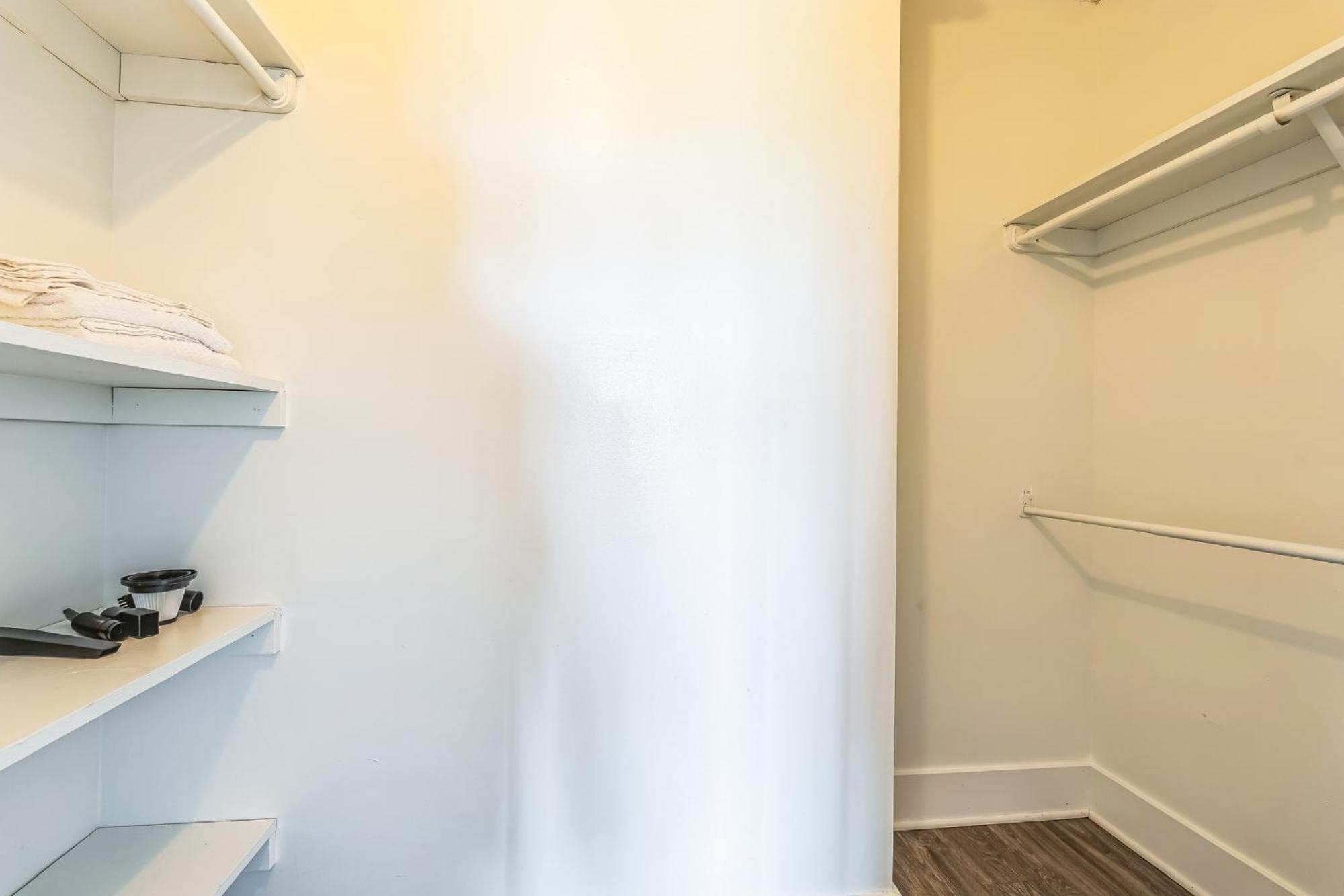 Legacy At Imperial Village 704 I 1 Bed 1 Bath Apartment